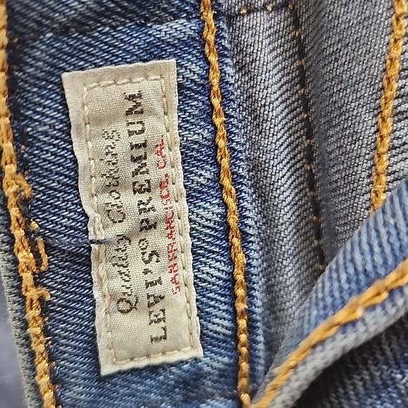 Levi's Premium Wedgie medium wash denim blue jeans button fly 5 pocket Size 25 - Picture 7 of 13